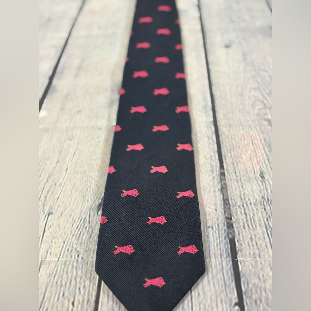 HOLLAND & HOLLAND Vintage Hand Made England Navy Blue Razorback Classic Silk Tie